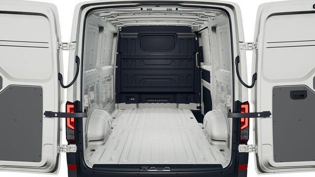 Volkswagen CRAFTER Bedrijfswagens Highline 35 2.0 TDI L3H2 140 pk 103 kW pk 6 versn | Spraakbediening | Diefstalalarm | App-connect | Navigatie- en multimediapakket |