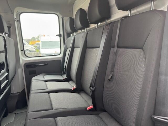 Volkswagen CRAFTER 50 (3.5t teruggekeurd) 2.0 TDI L4 DC Trendline 164PK hand | PDC | tachograaf | 7 zitplaatsen | trekhaak