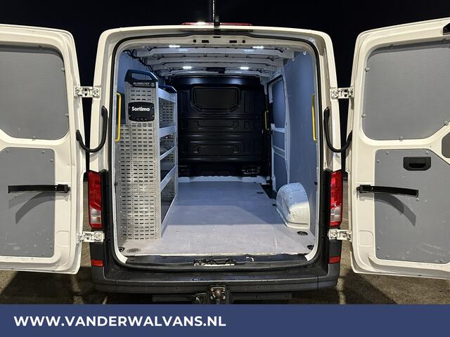 Volkswagen CRAFTER 2.0 TDI 141pk **BPM VRIJ voor de Ondernemer** L3H2 L2H1 Euro6 Airco | Camera | Navigatie | 3000kg trekhaak Apple Carplay, Android Auto, Parkeersensoren, Bijrijdersbank