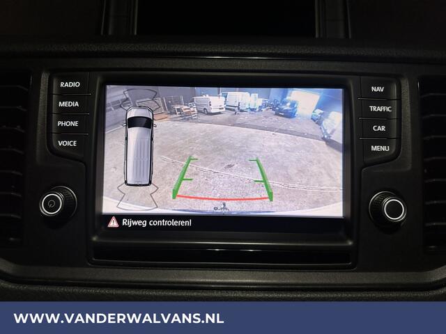 Volkswagen CRAFTER 2.0 TDI 141pk **BPM VRIJ voor de Ondernemer** L3H2 L2H1 Euro6 Airco | Camera | Navigatie | 3000kg trekhaak Apple Carplay, Android Auto, Parkeersensoren, Bijrijdersbank
