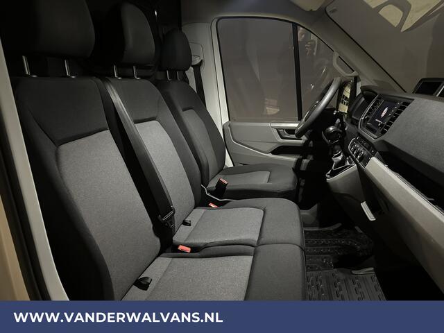 Volkswagen CRAFTER 2.0 TDI 141pk **BPM VRIJ voor de Ondernemer** L3H2 L2H1 Euro6 Airco | Camera | Navigatie | 3000kg trekhaak Apple Carplay, Android Auto, Parkeersensoren, Bijrijdersbank