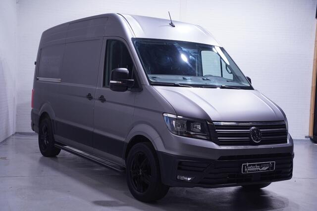 Volkswagen CRAFTER 2.0 TDI 140 pk L3H3 Navi, Camera, 18" LMV Trekhaak 3.000 kg, Grijs Wrap, Sidebars, 3-Zits