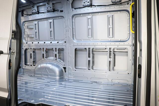 Volkswagen CRAFTER 35 2.0 TDI L3H2 Trendline | LED | CLIMA | STUURWIELVERWARMING | NAVI | DAB | APPLE | CAMERA