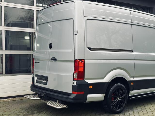 Volkswagen CRAFTER 35 2.0 TDI L3H3 | Blackline | Navigatie | PDC | Trekhaak | Opstaptrede | Verwarmde voorruit | Ex btw