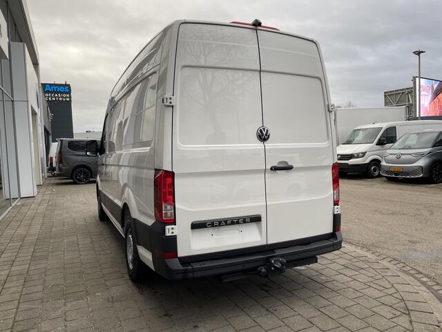 Volkswagen CRAFTER 35 2.0 TDI L3H3 140PK Hand | Trekhaak | Camera | App Connect