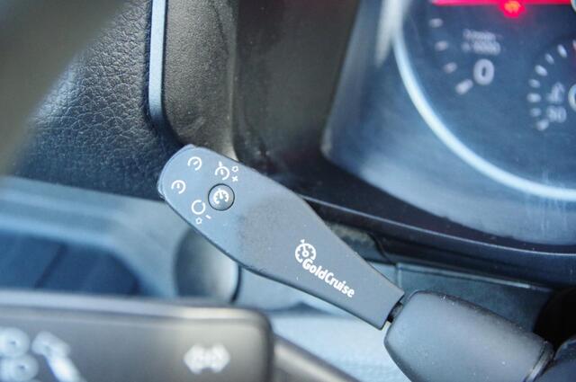 Volkswagen CRAFTER 35 2.0 TDI L3H3 Highline LED, TREKHAAK, APPLE CARPLAY, CRUISE, AIRCO, NL AUTO, NAP