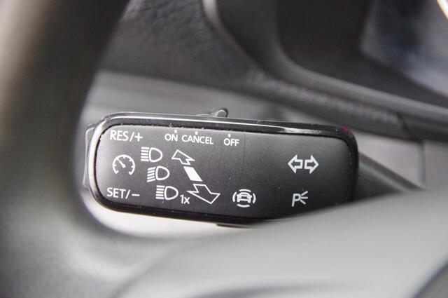 Volkswagen CRAFTER 35 2.0 TDI L3H3 HIGHLINE 140PK AUT. CAMERA, NAVI, CRUISE, AIRCO, TREKHAAK