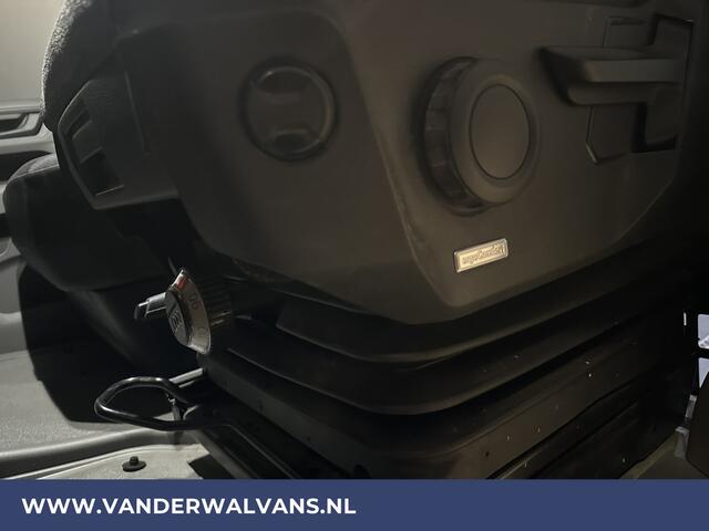 Volkswagen CRAFTER 2.0 TDI 141pk L3H3 L2H2 Euro6 Airco | Camera | Apple Carplay | Android Auto Cruisecontrol, Chauffeursstoel, Parkeersensoren, Bijrijdersbank