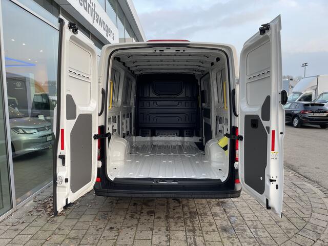 Volkswagen CRAFTER 35 2.0 TDI L3H2 | 140 Pk | PDC | App connect | 3 Zit