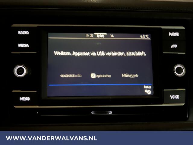 Volkswagen CRAFTER 2.0 TDI 141pk L4H3 L3H2 Euro6 Airco | Camera | Apple Carplay | Android Auto | Parkeersensoren Bijrijdersbank, 3000kg trekvermogen