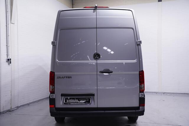 Volkswagen CRAFTER 2.0 TDI 177 pk DSG Aut. Nieuw BPM vrij, Navi LED Koplampen, PDC V+A, DAB+, Apple Carplay, 3-Zits