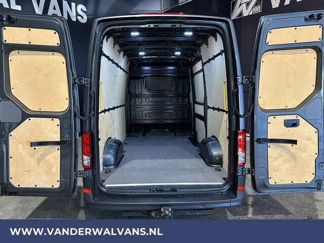 Volkswagen CRAFTER 2.0 TDI 141pk L3H3 L2H2 Euro6 Airco | Cruisecontrol | 3000kg Trekhaak Bijrijdersbank