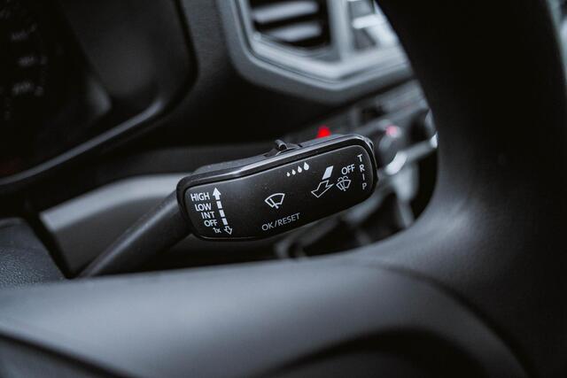 Volkswagen CRAFTER 35 2.0 TDI 177PK L4 Open laadbak Airco | Cruise control | 3-zits | LxBxH 430x203x40 cm |