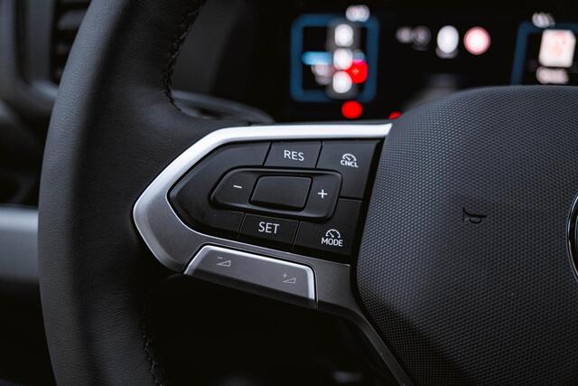 Volkswagen CRAFTER 2.0 TDI 140PK Automaat L3H3 Comfortline 2x LED | NAVI | Camera | Trekhaak | Airco |