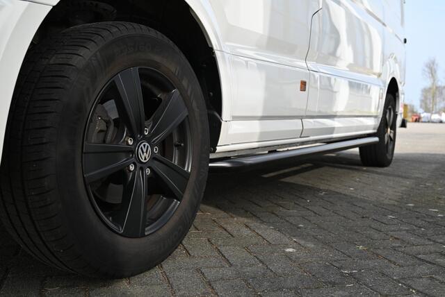 Volkswagen CRAFTER 30 2.0 TDI L3H3 140pk | Special Edition | Betimmering | ¤ 219 P.M.