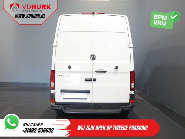 Volkswagen CRAFTER 35 2.0 TDI 140 pk L3H3 BPM VRIJ! 270Gr. Deuren/ Carplay/ Climate/ Camera/ Cruise