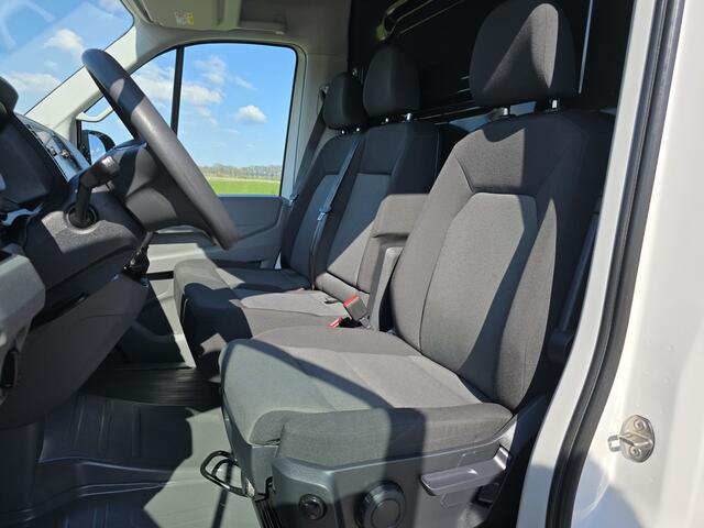 Volkswagen CRAFTER 35 2.0 TDI L3 H3 Highline - 140 Pk - Euro 6 - Airco - Cruise Control