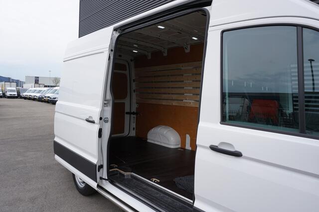 Volkswagen CRAFTER 30 | 140 PK | L3H3 | App-Connect | Cruise | Camera | Trekhaak | Voorruitverwarming