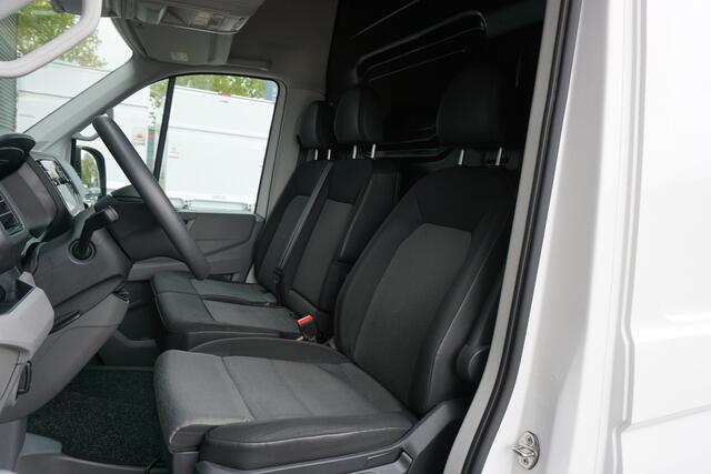 Volkswagen CRAFTER 30 | 140 PK | L3H3 | App-Connect | Cruise | Camera | Trekhaak | Voorruitverwarming