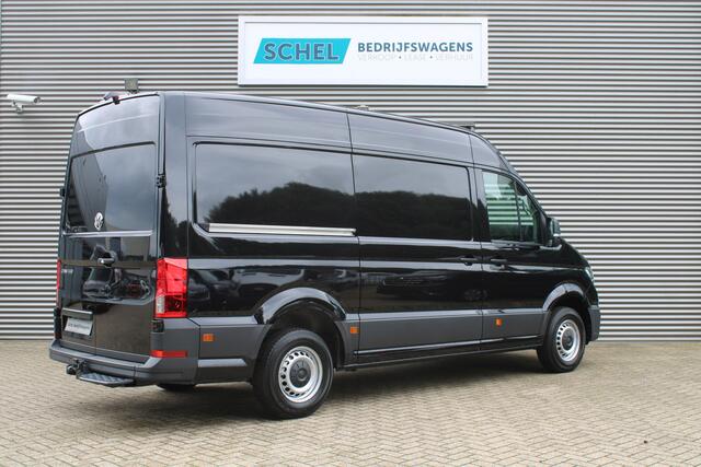 Volkswagen CRAFTER 35 2.0 TDI L3H3 177pk - 2x Schuifdeur - LED - Trekhaak - Navigatie - DAB - Geveerde stoel - Camera - Stoelverwarming - Rijklaar