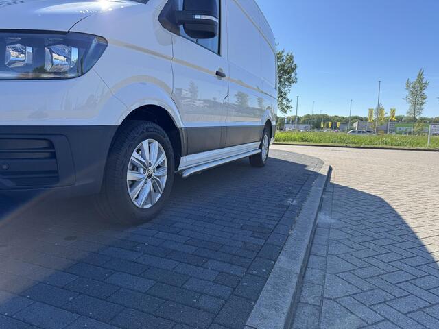 Volkswagen CRAFTER 35 2.0 TDI L3H3 Trendline | 140PK | Laadruimte Betimmering | Side Bars | Lichtmetaal 17" | Hoog dak | Trekhaak |