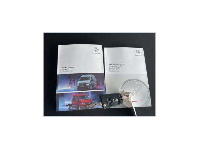 Volkswagen CRAFTER 35 2.0 TDI L4H3 Highline Airco - Cruise control - Achteruitrijcamera - Parkeersensoren - zijschuifdeur rechts - tussenschot volledig - Ideaal voor camper