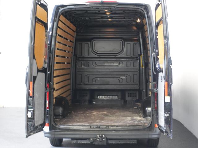 Volkswagen CRAFTER 2.0 TDI 177pk Automaat L3H3 / L2H2 Highline Airco App-connect ACC Camera Trekhaak
