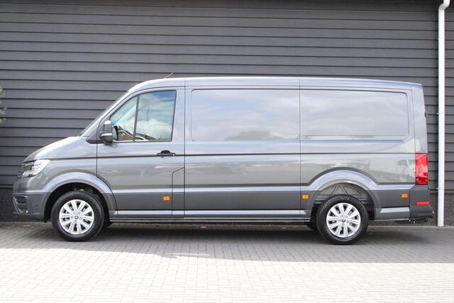 Volkswagen CRAFTER Facelift 30 2.0 TDI 170pk DSG L3H2 Exclusive Facelift Trekhaak Camera Stoelverwarming Led Navigatie