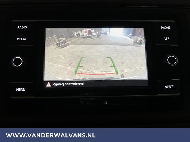 Volkswagen CRAFTER 2.0 TDI 141pk L3H2 L2H1 Euro6 Airco | Camera | Apple Carplay | Android Auto Bijrijdersbank