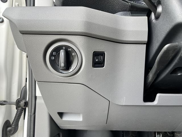 Volkswagen CRAFTER 35 2.0 TDI DC Open laadbak Airco Cruise controle Pick-up Euro 6 Parkeerhulp achter evt 2500kg trekgewicht 6 persoons p-up bakwagen open laadbak Pritsche