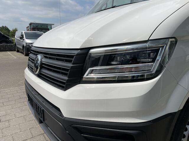 Volkswagen CRAFTER 30 2.0 TDI L3H2 Highline 140pk Automaat | Trekhaak | App connect