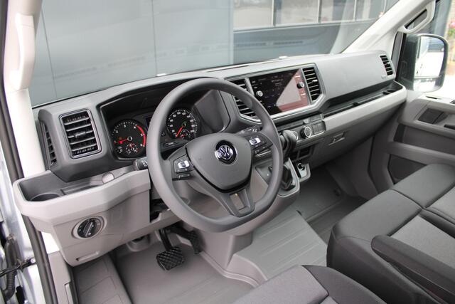 Volkswagen CRAFTER 35 2.0 TDI L3H3 177pk - LED koplampen - Navigatie - Geveerde stoel - Cruise - Camera - DAB - Parkeersensoren - Rijklaar