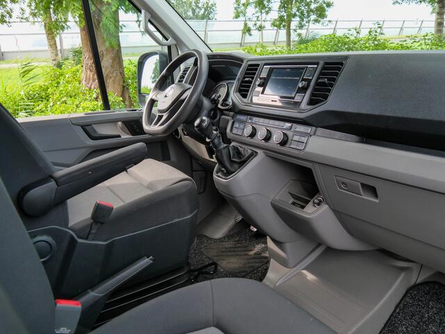 Volkswagen CRAFTER 35 2.0 TDI 141PK L3H3 Highline | TREKHAAK | CAMERA | CARPLAY |