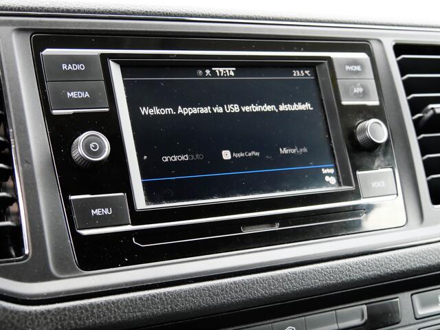 Volkswagen CRAFTER 35 2.0 TDI 141PK L3H3 Highline | TREKHAAK | CAMERA | CARPLAY |