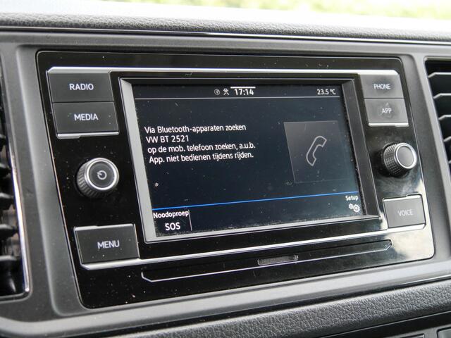 Volkswagen CRAFTER 35 2.0 TDI 141PK L3H3 Highline | TREKHAAK | CAMERA | CARPLAY |