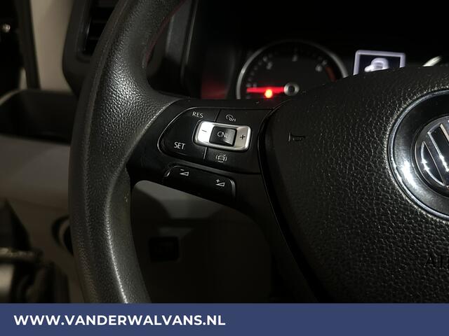 Volkswagen CRAFTER 2.0 TDI 140pk L3H3 (oude L2H2) Euro6 Airco | Camera | Cruisecontrol | Apple Carplay | bijrijdersbank android auto, chauffeursstoel,