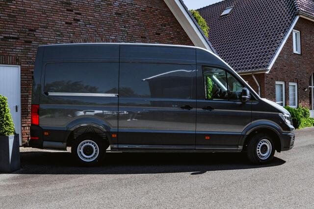Volkswagen CRAFTER 2.0 TDI 140PK Automaat L3H3 Comfortline 2x LED | NAVI | Camera | Trekhaak | Airco |