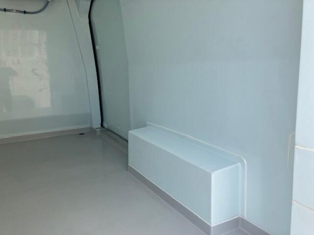 Volkswagen CRAFTER 35 2.0 TDI L3 H3 Koelwagen Carrier standby - koelen en verwarmen!