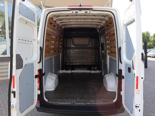 Volkswagen CRAFTER 2.0 TDI L3H3 + CARPLAY | CAMERA | CRUISE CONTROL