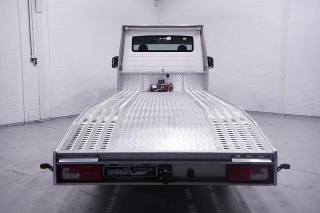 Volkswagen CRAFTER 2.0 TDI 140 pk L4 Autotransporter Airco, Cruise Control, Trekhaak 3.000 kg, BPM vrij, 3-Zits