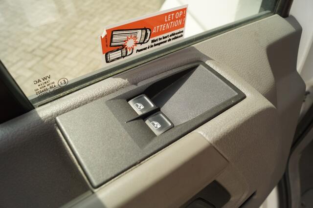 Volkswagen CRAFTER 35 2.0 TDI 122pk Bakwagen -AIRCO-3persoons-