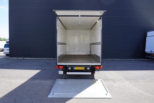 Volkswagen CRAFTER 35 | Bakwagen met laadklep 750 KG | Cruise | Navi | Voorruitverwarming