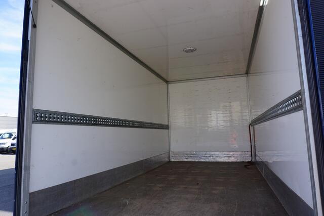 Volkswagen CRAFTER 35 | Bakwagen met laadklep 750 KG | Cruise | Navi | Voorruitverwarming