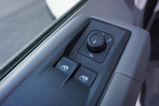 Volkswagen CRAFTER 35 L4 177PK | Bakwagen EL | laadklep 750KG | Trekhaak | Camera | Navi | Ergo Comfortstoel