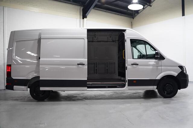 Volkswagen CRAFTER 2.0 TDI 140 pk L4H3 DSG Aut. Navi Cruise Control, PDC V+A, Houten Laadvloer, 3-Zits, Nieuw