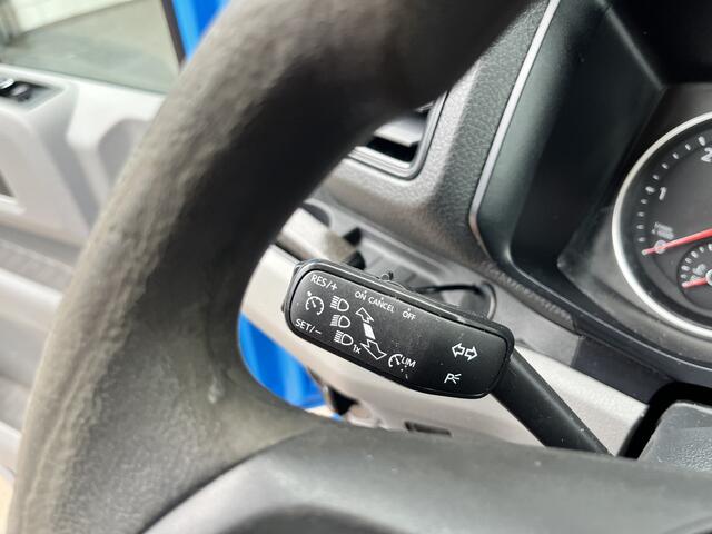 Volkswagen CRAFTER 35 2.0 TDI L3 DC Airco Cruise controle Euro 6 Pick-up Telefoonverbinding Voorruit verwarming 6-persoons Open laadbak Pick-up p-up Bakwagen 1e eigenaar