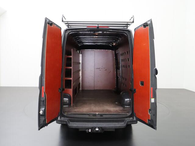 Volkswagen CRAFTER 2.0TDI 140PK DSG Automaat L4H3 Highline | Imperiaal | Trekhaak | Airco | 3-Persoons | Betimmering