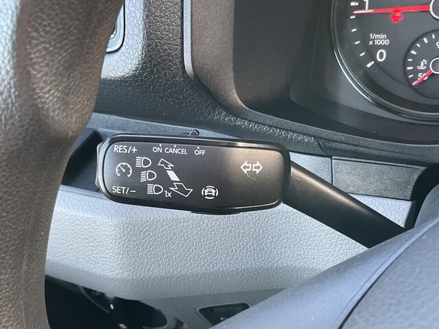 Volkswagen CRAFTER 6-Pers 30 2.0 TDI Dubbele Cabine L2H2 Comfortline Trekhaak Cam NL-Bus Voll.Onderhouden!