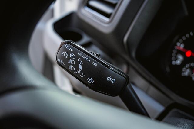 Volkswagen CRAFTER 2.0 TDI 140PK Automaat L4H3 PDC V+A | 3 zits. | Bluetooth | Cruise Controle |