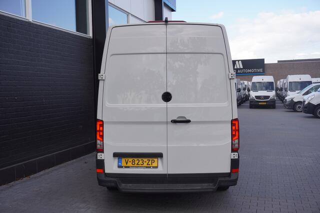 Volkswagen CRAFTER 2.0 TDI 140PK Automaat L3H3 EURO 6 - Airco - Navi - Cruise - Massage - ¤14.499,- Excl.